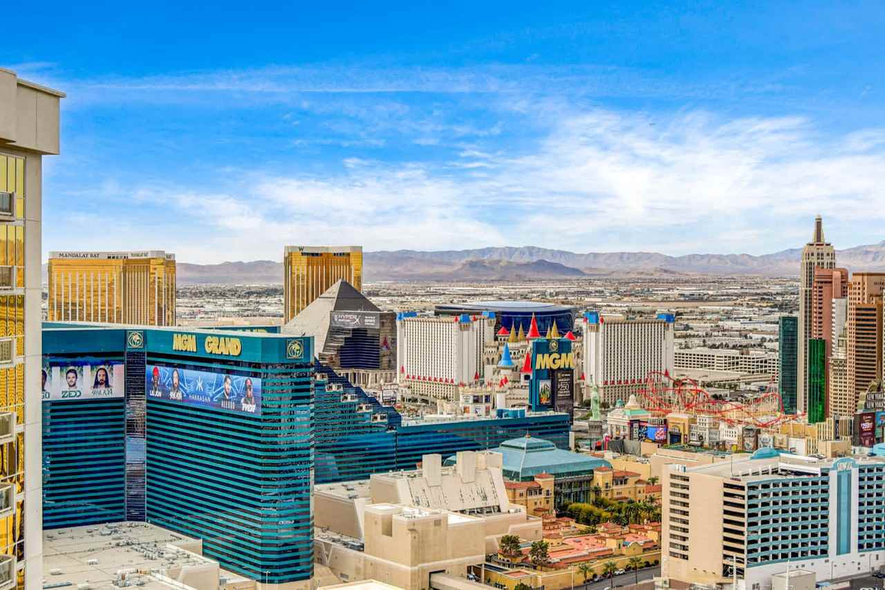 145 East Harmon Avenue - Photo 7 of 66