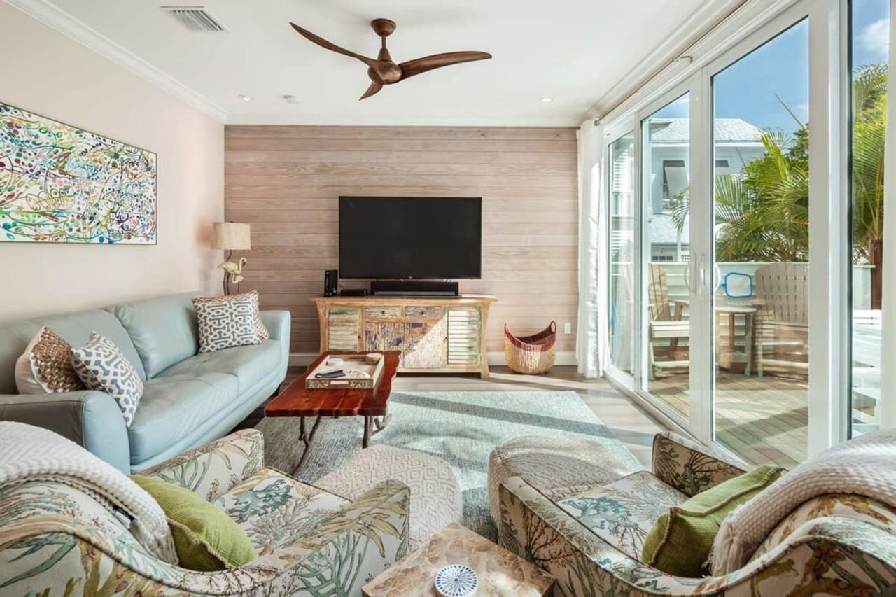 1315 Whitehead St #1297834P - Photo 3 of 45