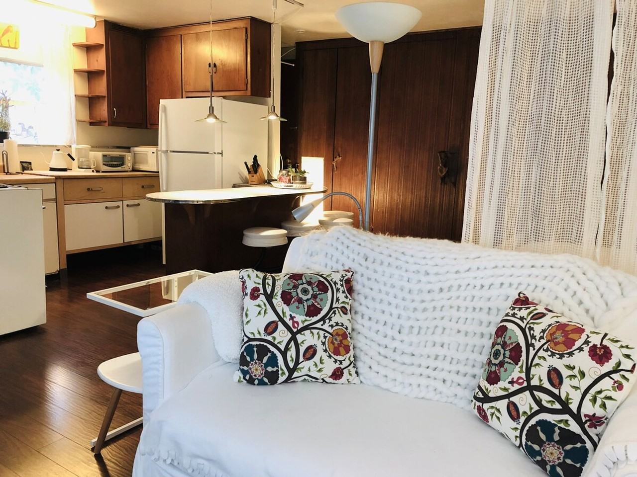 4136 Beach Drive Southwest #1293683P - Photo 2 of 34