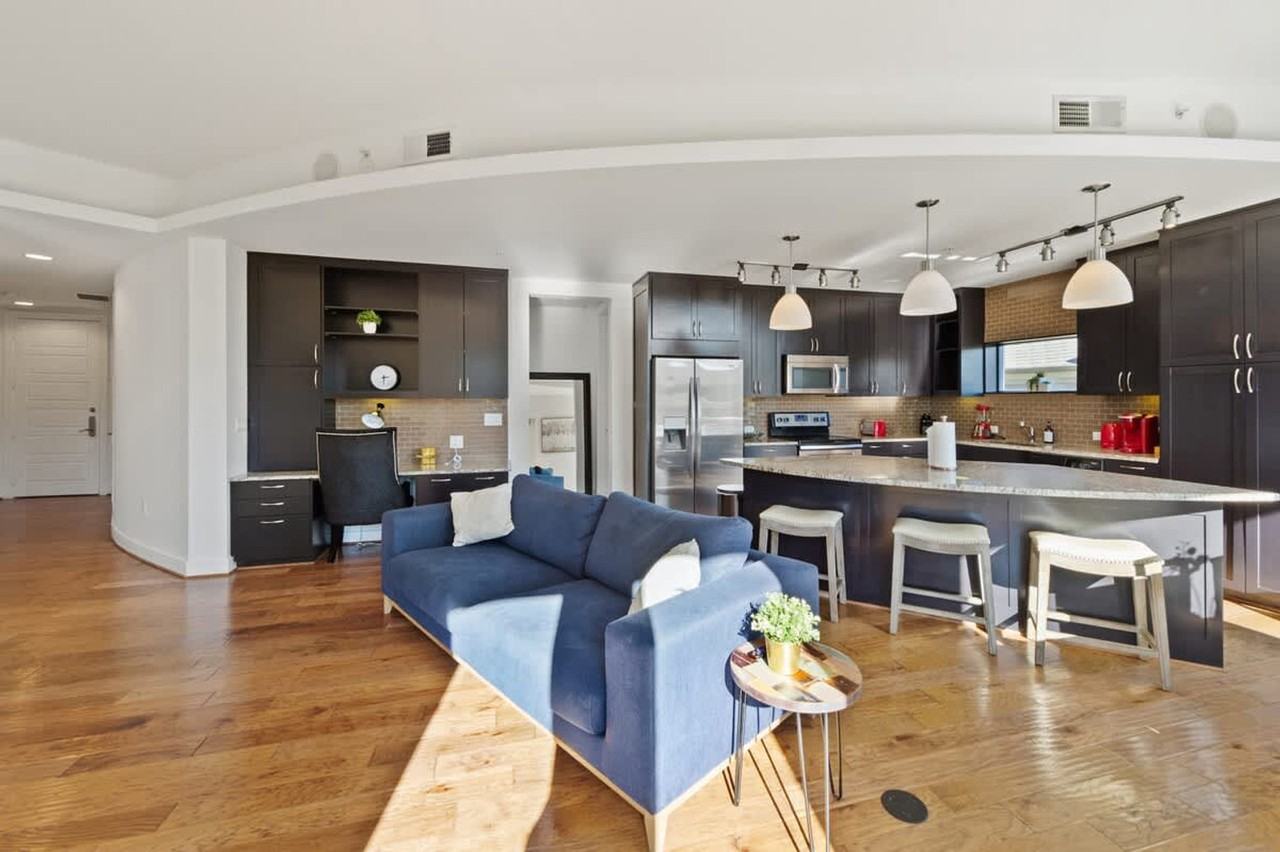 101 Bowen Street - Photo 2 of 109