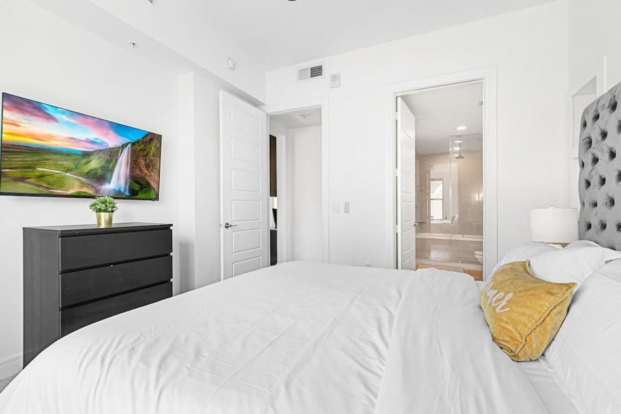 101 Bowen Street - Photo 5 of 146
