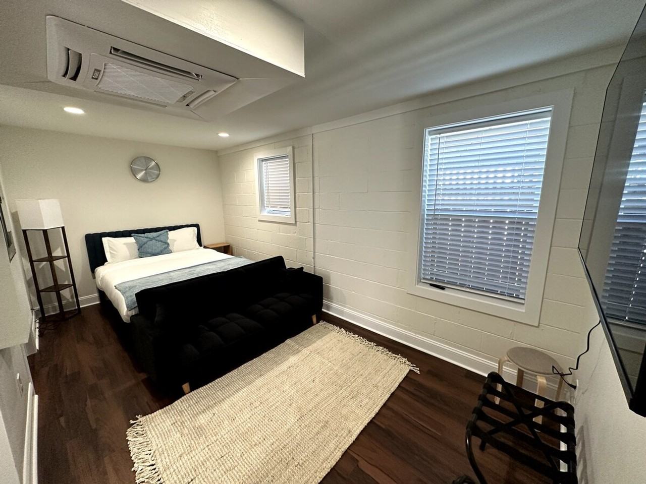 221A Crest Ln #1234789P - Photo 4 of 33