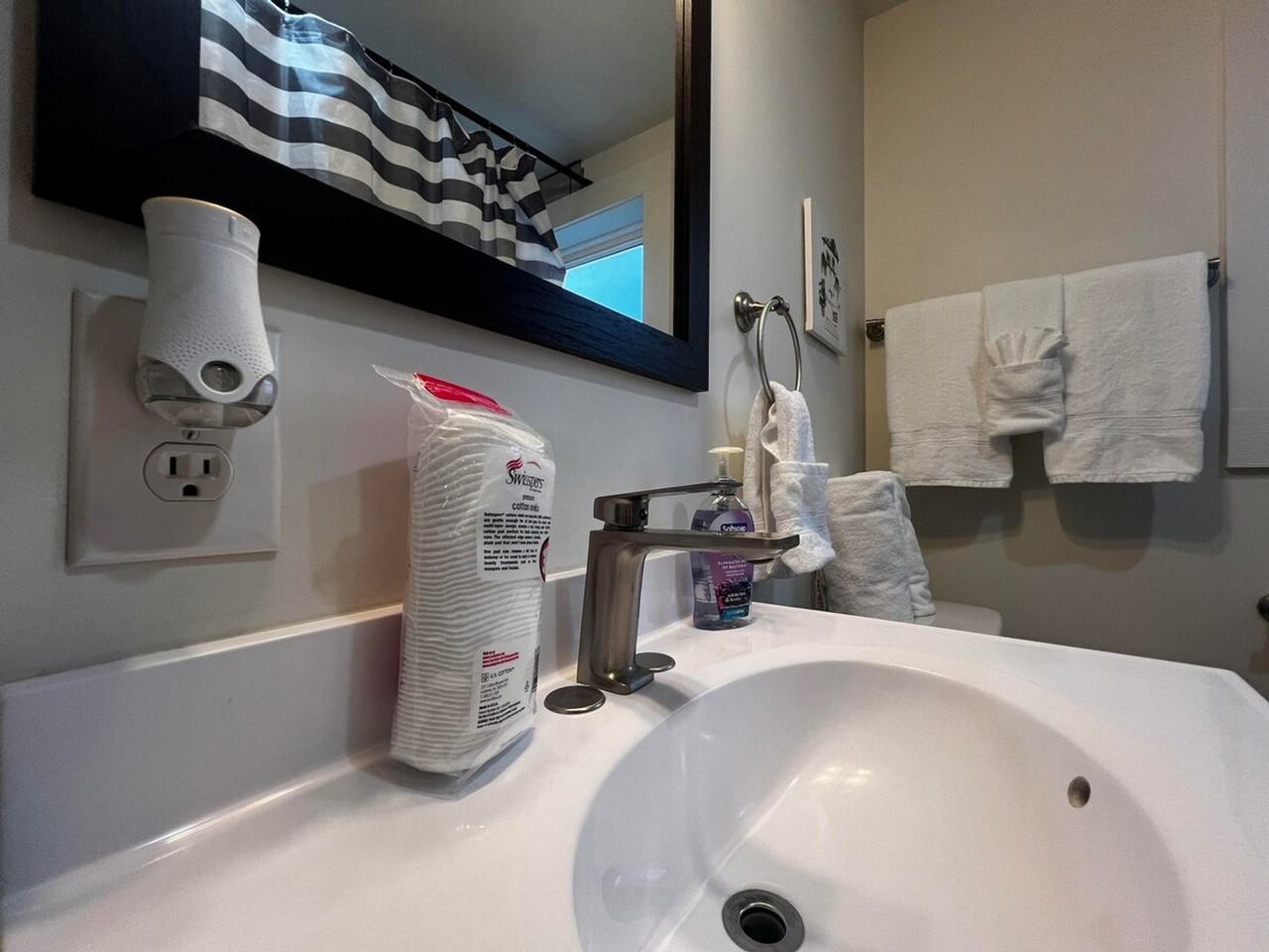 4 Donaldson St #1234779P - Photo 5 of 13