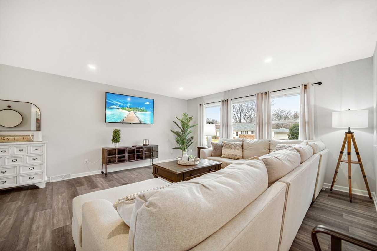 706 Christy Ln #1301331P - Photo 2 of 21