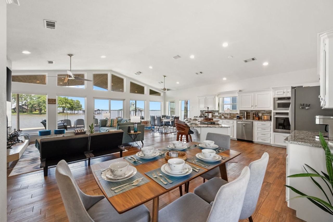 1012 Chestnut Drive #1301590P - Photo 3 of 50