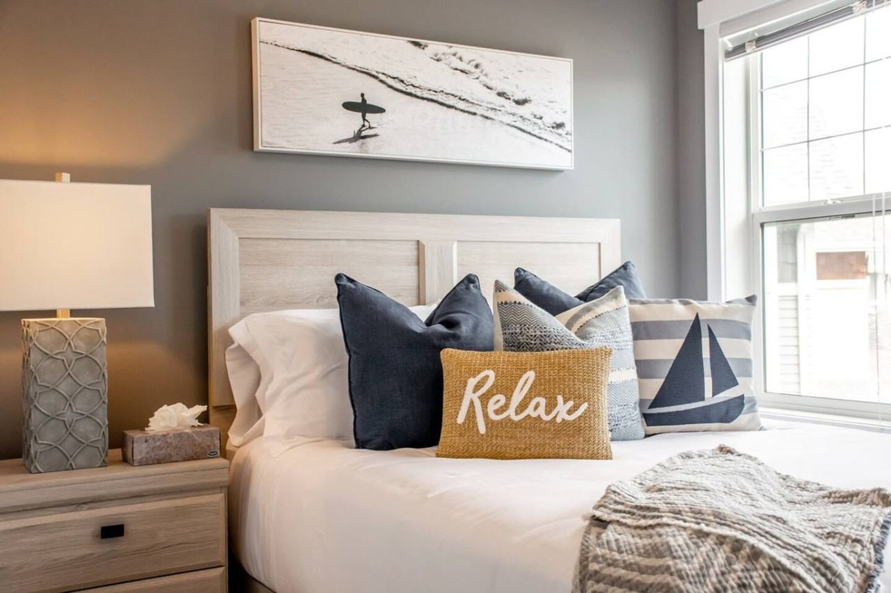 1840 80 St Sw #1308609P - Photo 4 of 50