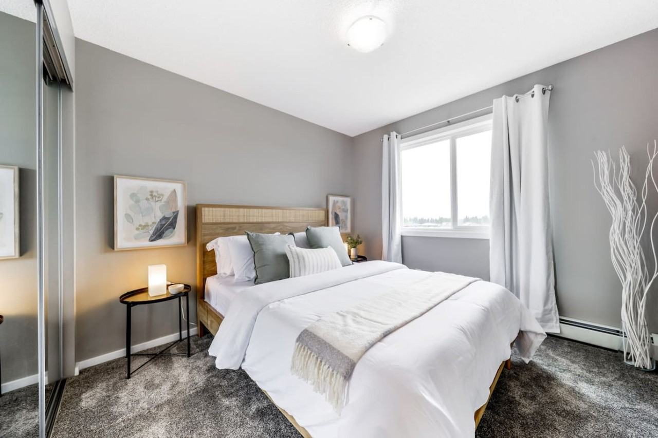 397 Windermere Road NW #1308605P - Photo 3 of 50