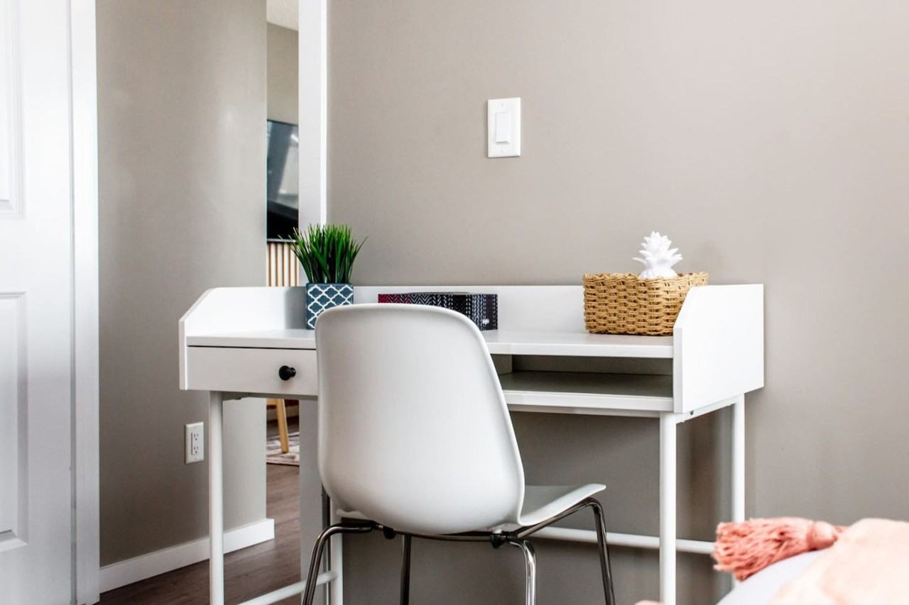 397 Windermere Road NW #1308605P - Photo 5 of 50