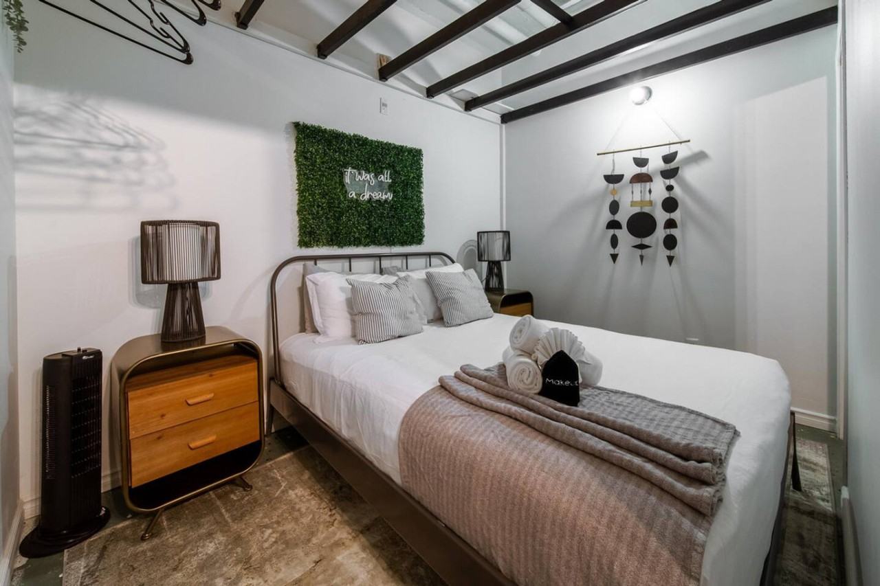 10024 Jasper Ave Nw #1308608P - Photo 3 of 33