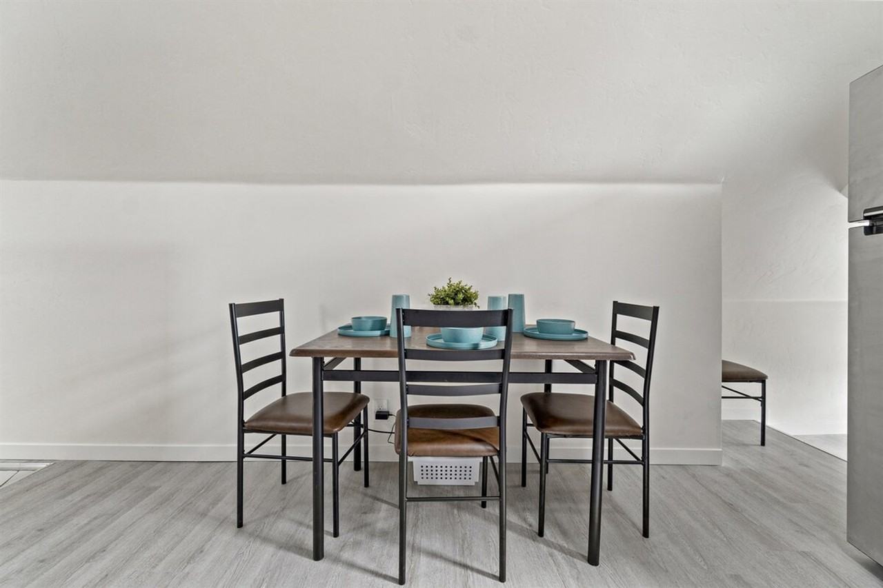 523 18th Avenue South #1308965P - Photo 2 of 25