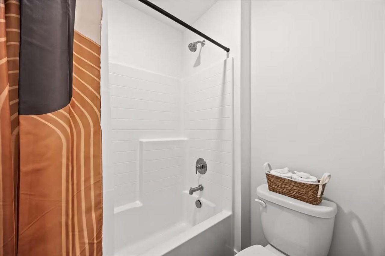 195 N Nursery Ave #1308972P - Photo 3 of 38