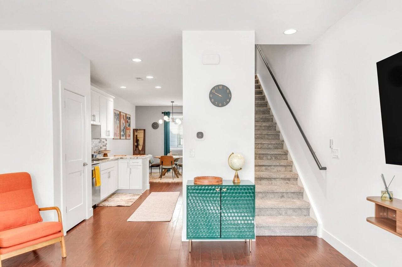 1282 W 11th Ave #1300967P - Photo 4 of 31