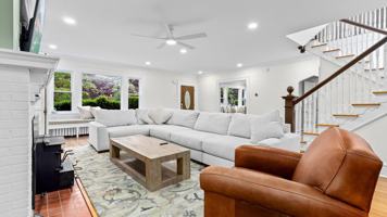 featured image of 2 S Oxford Ave