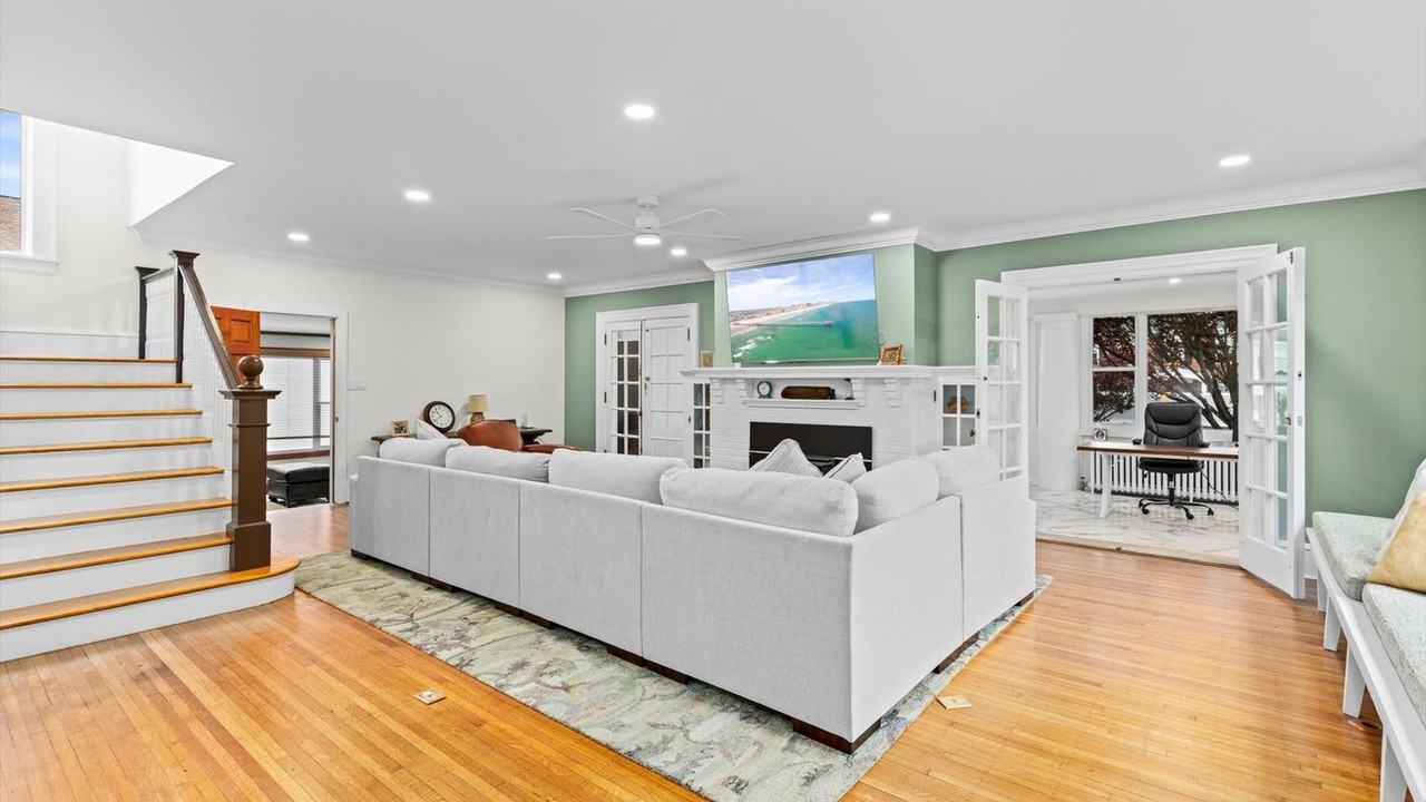 2 S Oxford Ave #1309015P - Photo 3 of 46