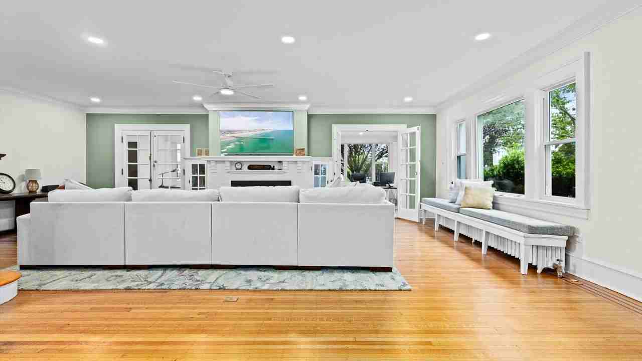 2 S Oxford Ave #1309015P - Photo 5 of 46