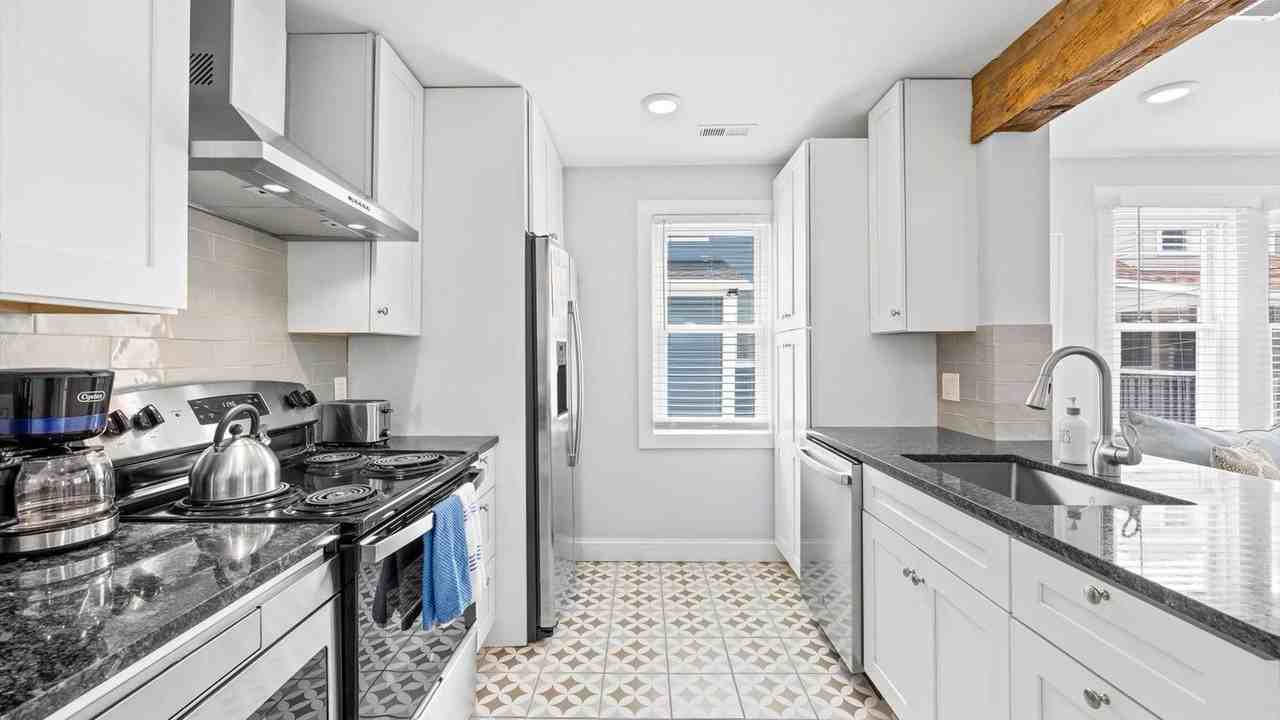 54 Wesley Rd #1308993P - Photo 4 of 21