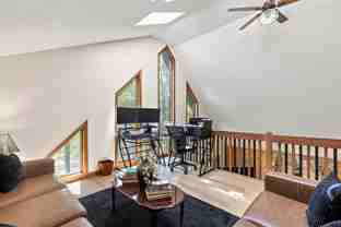 2174 Lakeview Dr E - Photo 1 of 1