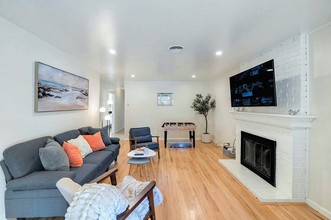 919 Redbird Dr #1332856P - Photo 2 of 44