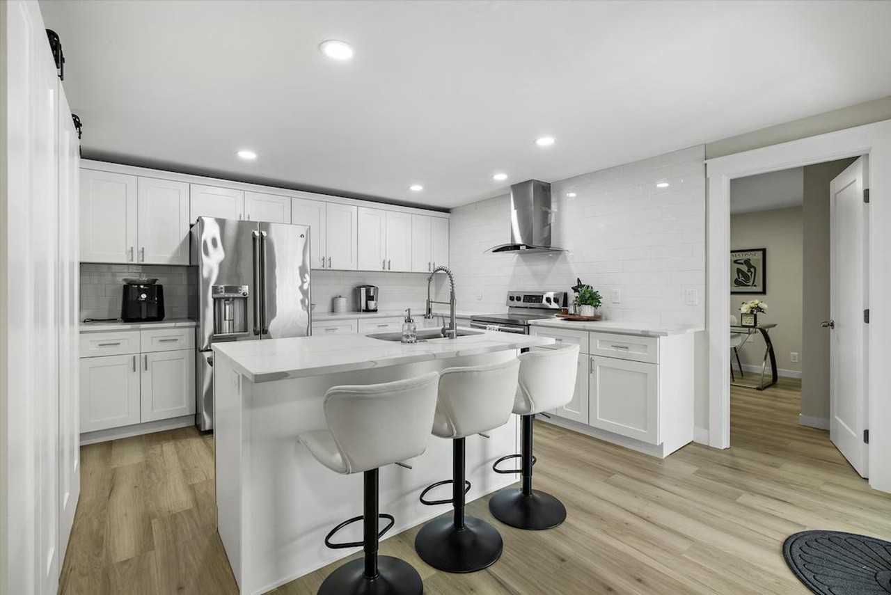 2410 W Bruneau Ave #1310551P - Photo 7 of 42