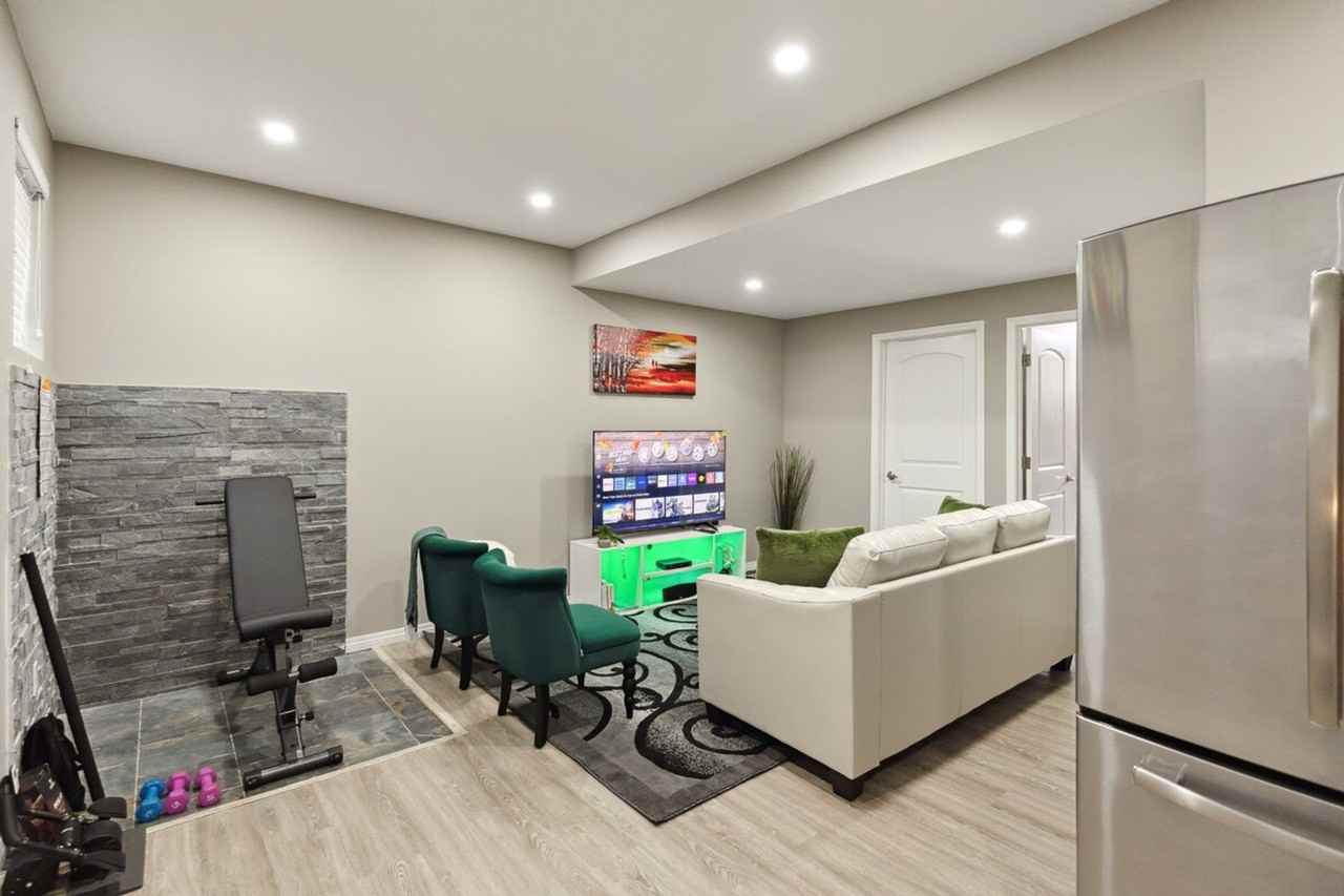 581 West Park Dr #1310540P - Photo 4 of 46