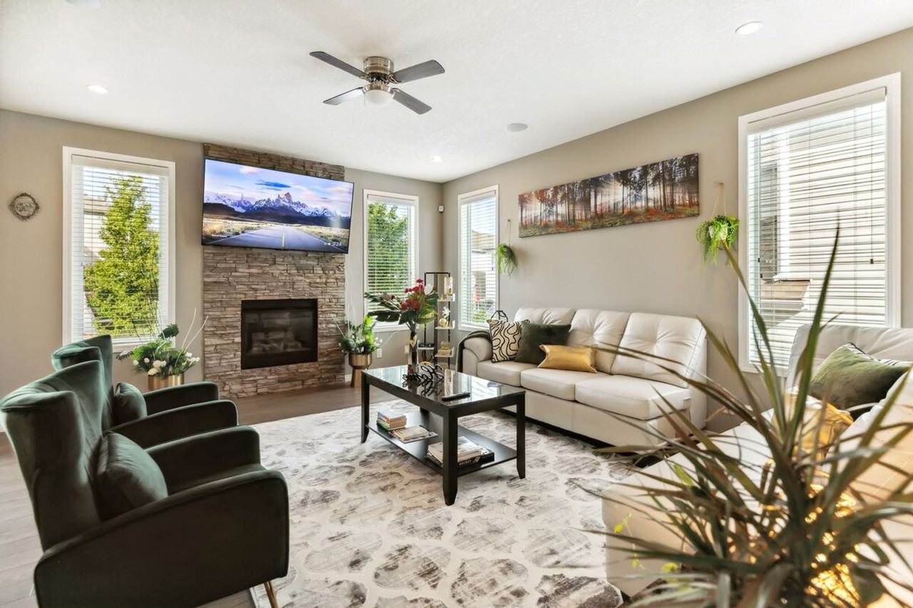 581 West Park Dr #1310540P - Photo 6 of 46