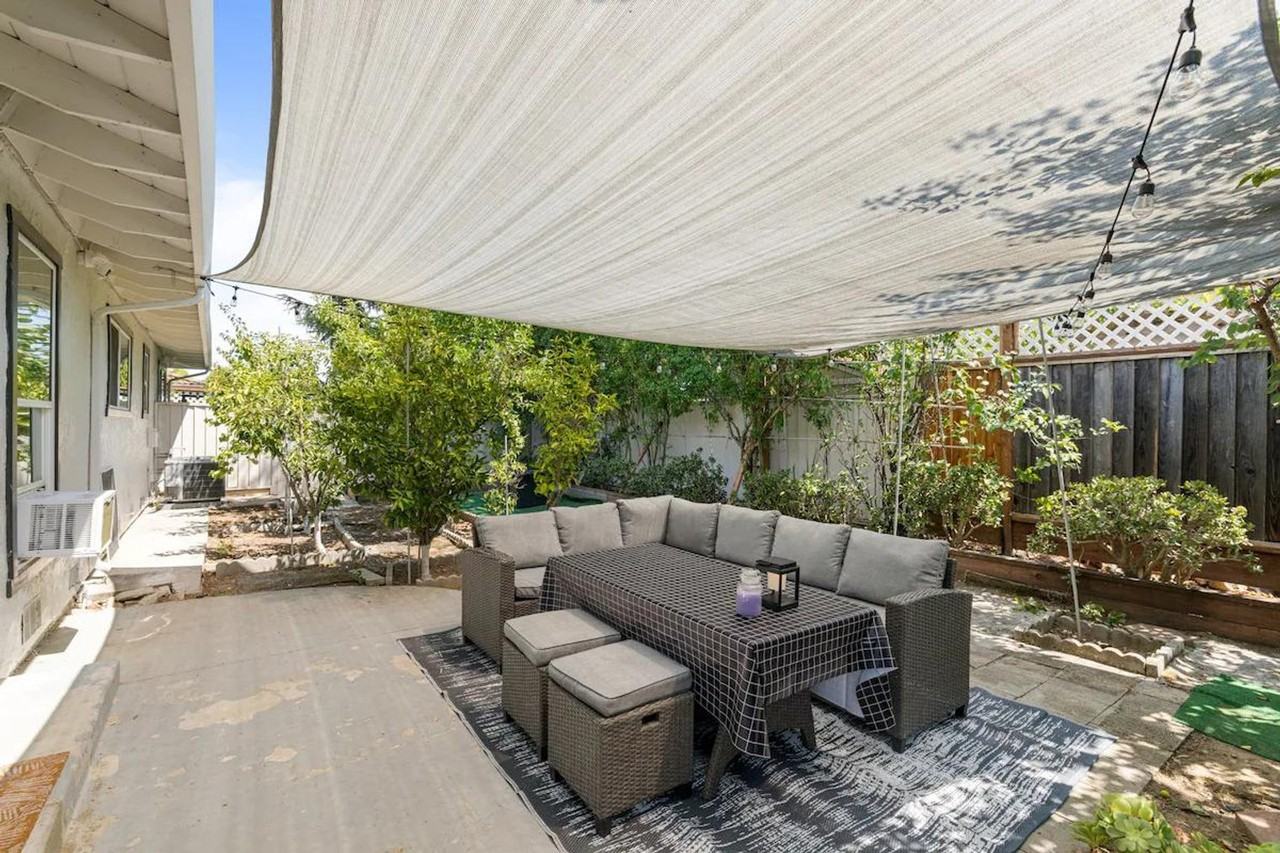 398 Pinehurst Ave #1310556P - Photo 5 of 40