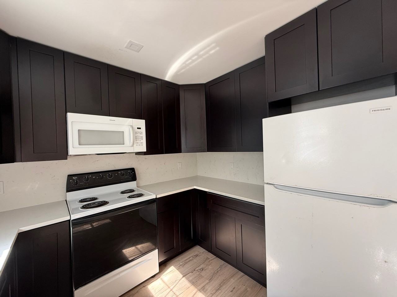 1100 Pineland Ave #7G - Photo 2 of 21