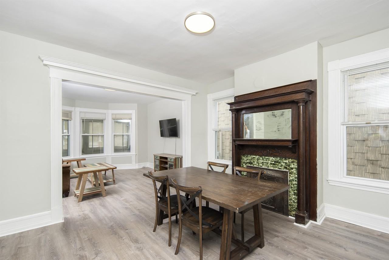 2326 15th St #1 - Photo 3 of 32