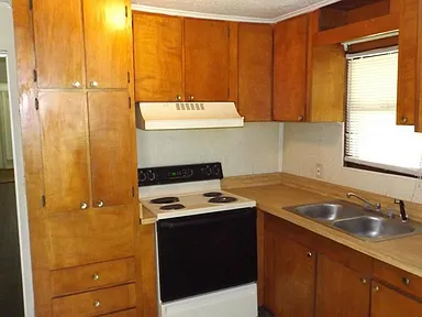 3004 W 16th St #1 - Photo 3 of 9