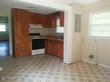 3004 W 16th St #1 - Photo 2 of 9