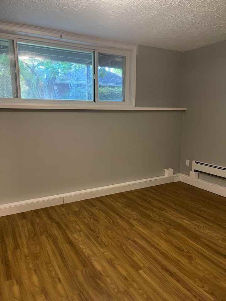 720 West 54th Avenue - Photo 6 of 9