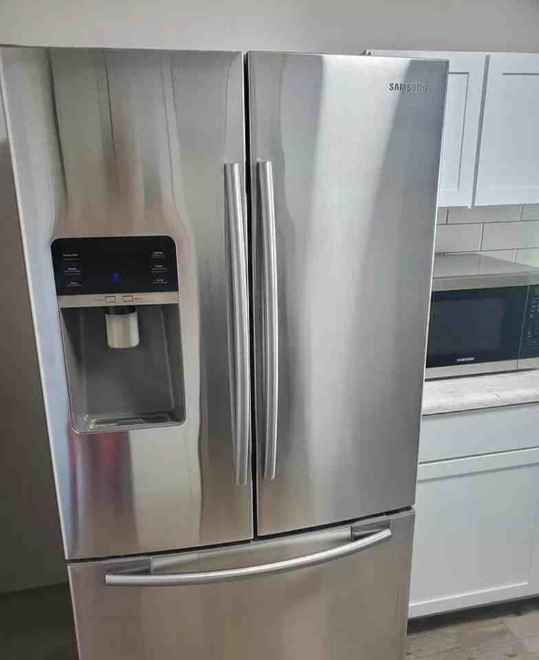 305 Pearl St - Photo 3 of 22