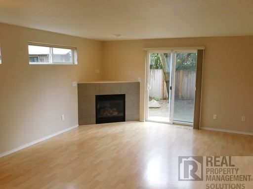 5570 SE Pine St - Photo 3 of 21