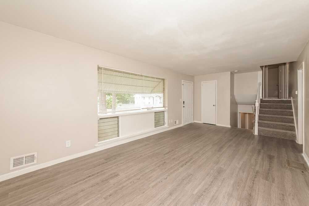 2230 Kilarney Rd - Photo 6 of 18
