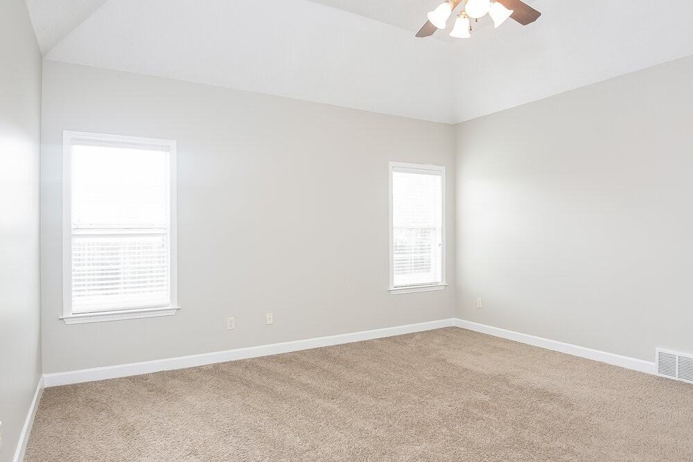 1721 Englehart St - Photo 7 of 15