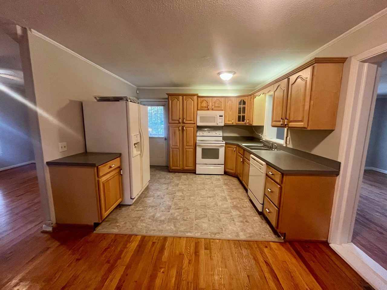 208 Vista Cir - Photo 5 of 12