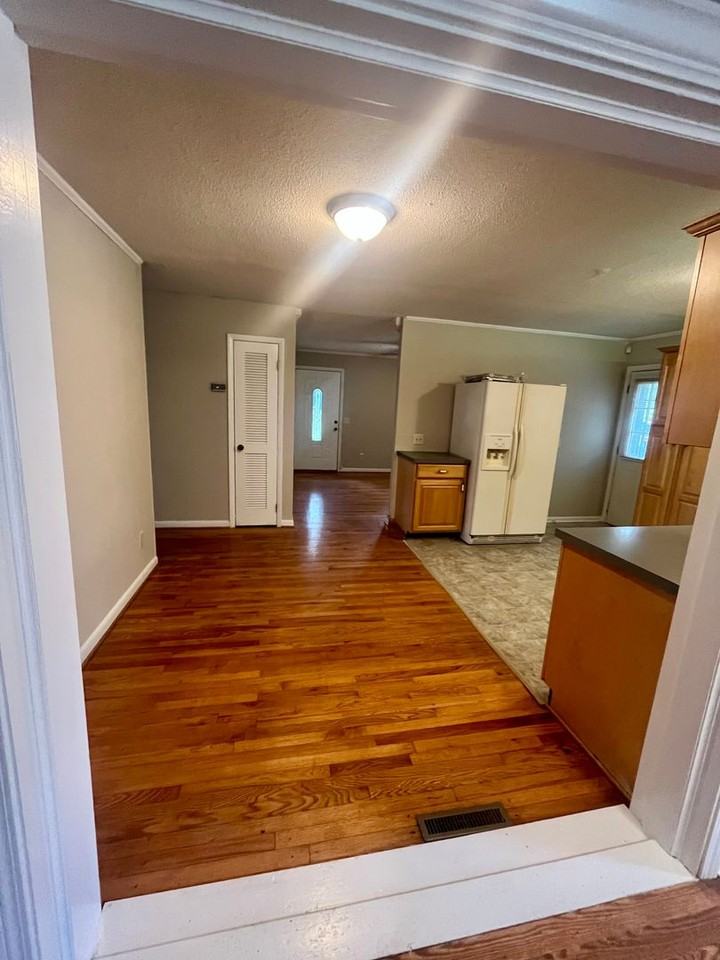 208 Vista Cir - Photo 7 of 12
