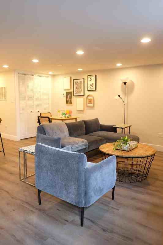 2435 W Flournoy St #G - Photo 3 of 15