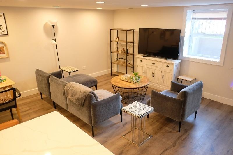 2435 W Flournoy St #G - Photo 4 of 15