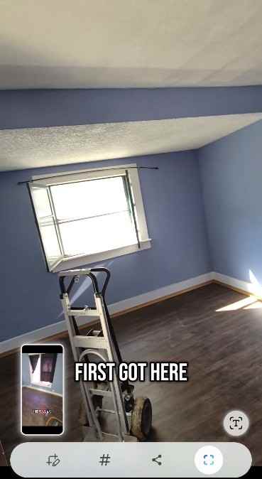 947 Warren St - Photo 2 of 6