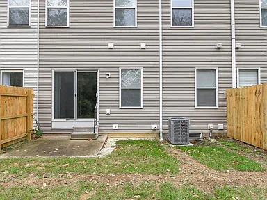 1153 Park Dr #302 - Photo 3 of 10