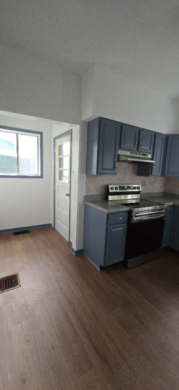 207 Lincoln Ave #207 - Photo 3 of 9