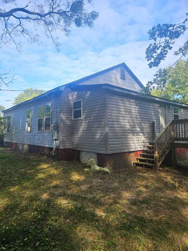 401 Kent St - Photo 3 of 6