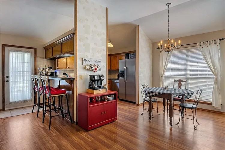 709 Golden Eagle Dr - Photo 5 of 11