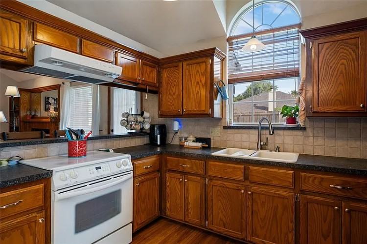 709 Golden Eagle Dr - Photo 6 of 11