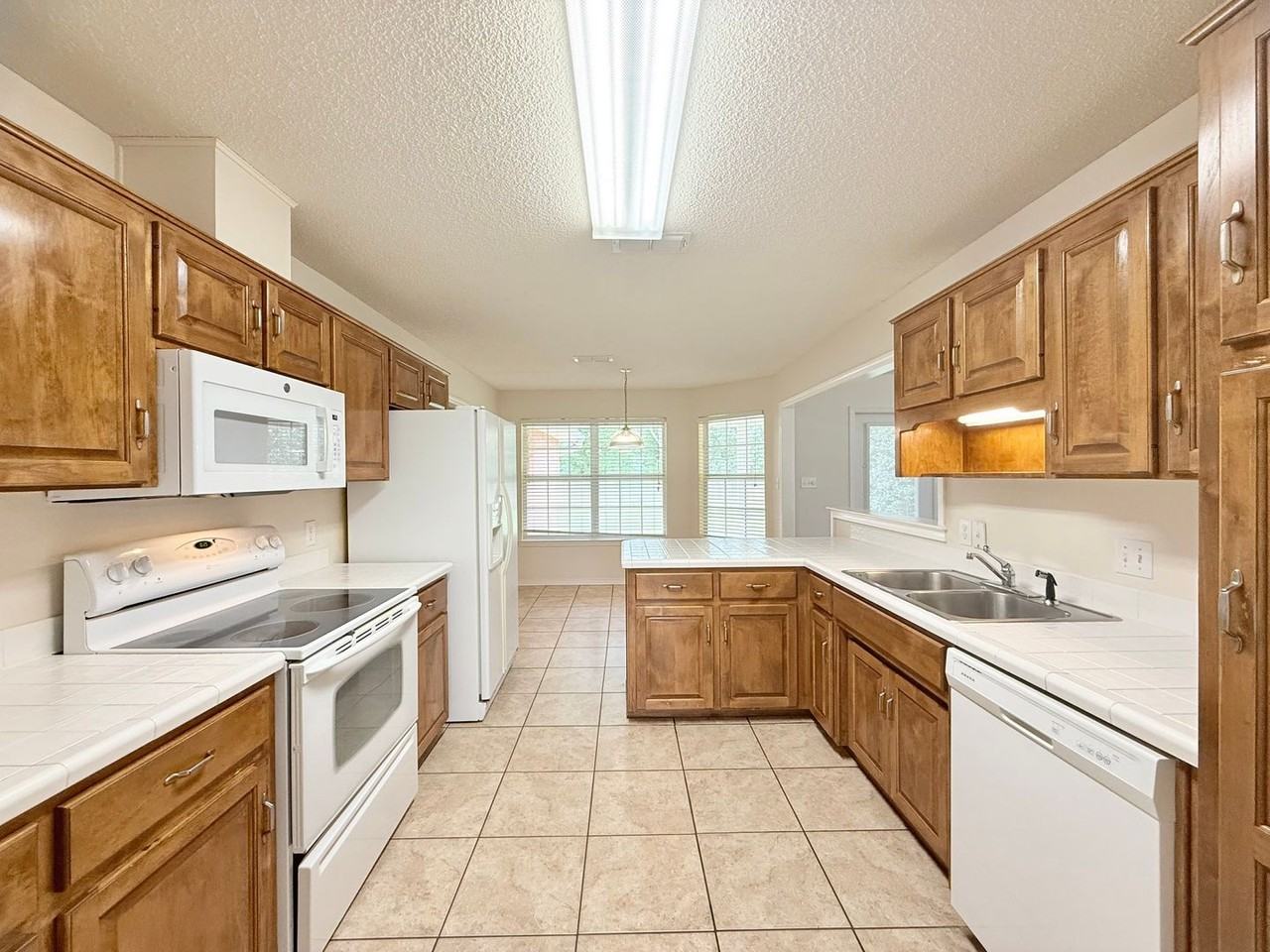 4995 Pattock Pl - Photo 4 of 16