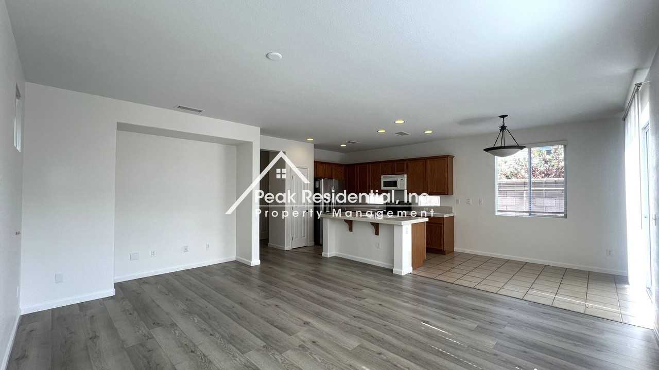 320 Penhow Cir - Photo 6 of 33