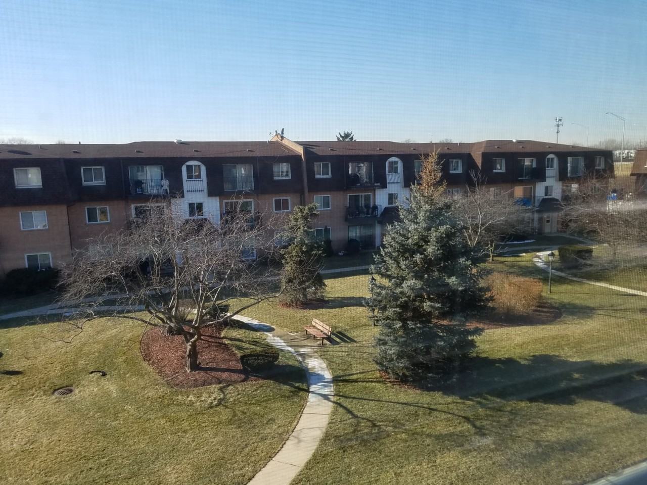 9480 Bay Colony Dr #3S - Photo 3 of 11