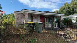 1129 Darwin St - Photo 1 of 1