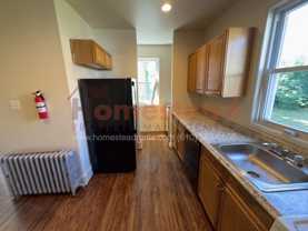 536 Poplar St - Photo 1 of 1